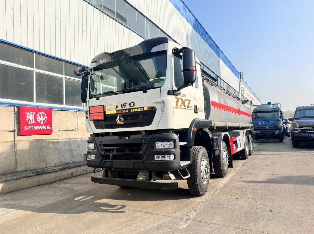 ISUZU 28m Telescopic Boom Aerial Work Platform
