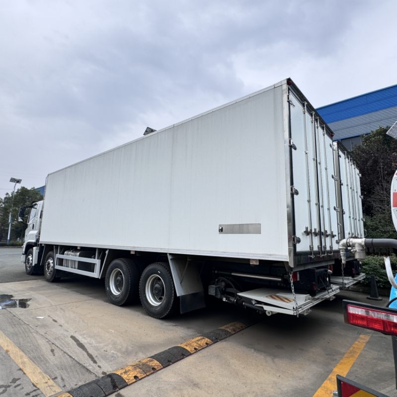 Camión frigorífico diésel Isuzu 8x4