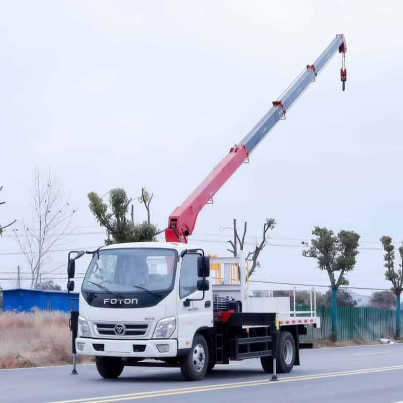 Camión de carga Foton con grúa de pluma recta XCMG de 4 toneladas