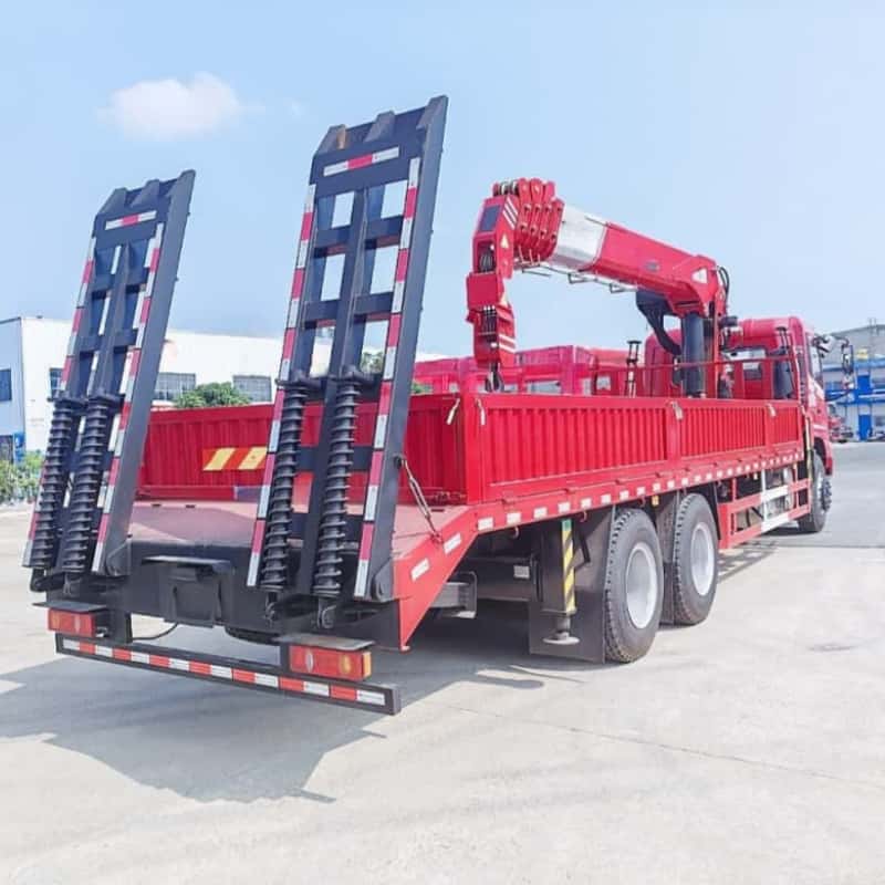 Camión grúa multifuncional Dongfeng de 12 toneladas (pluma rígida XCMG)
