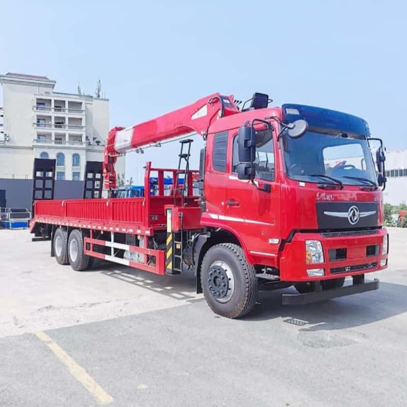 Camión grúa multifuncional Dongfeng de 12 toneladas (pluma rígida XCMG)