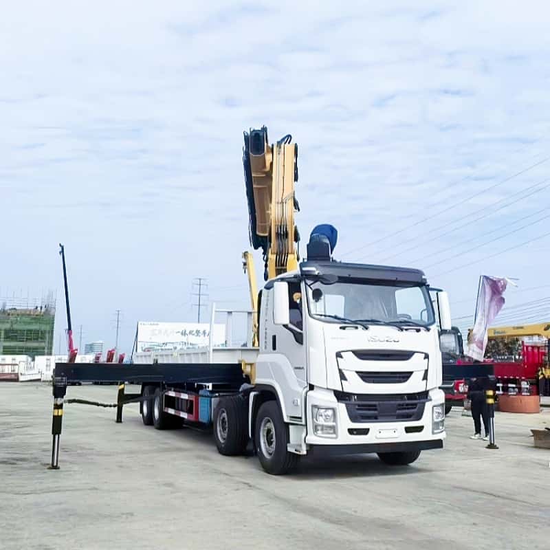 Grúa montada sobre camión Isuzu XCMG de brazo recto de 28 toneladas