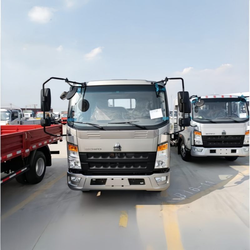 4x2 single-row heavy-duty stake cargo truck