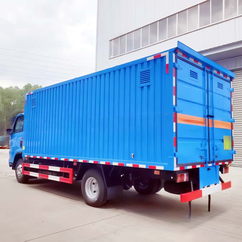 Isuzu 4×2 box-type cargo truck