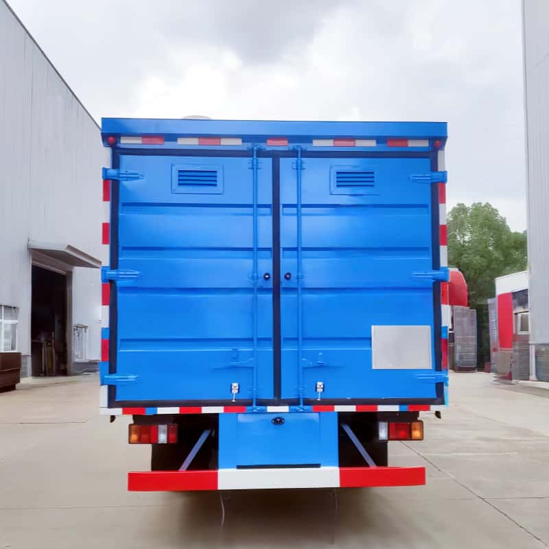 Isuzu 4×2 box-type cargo truck