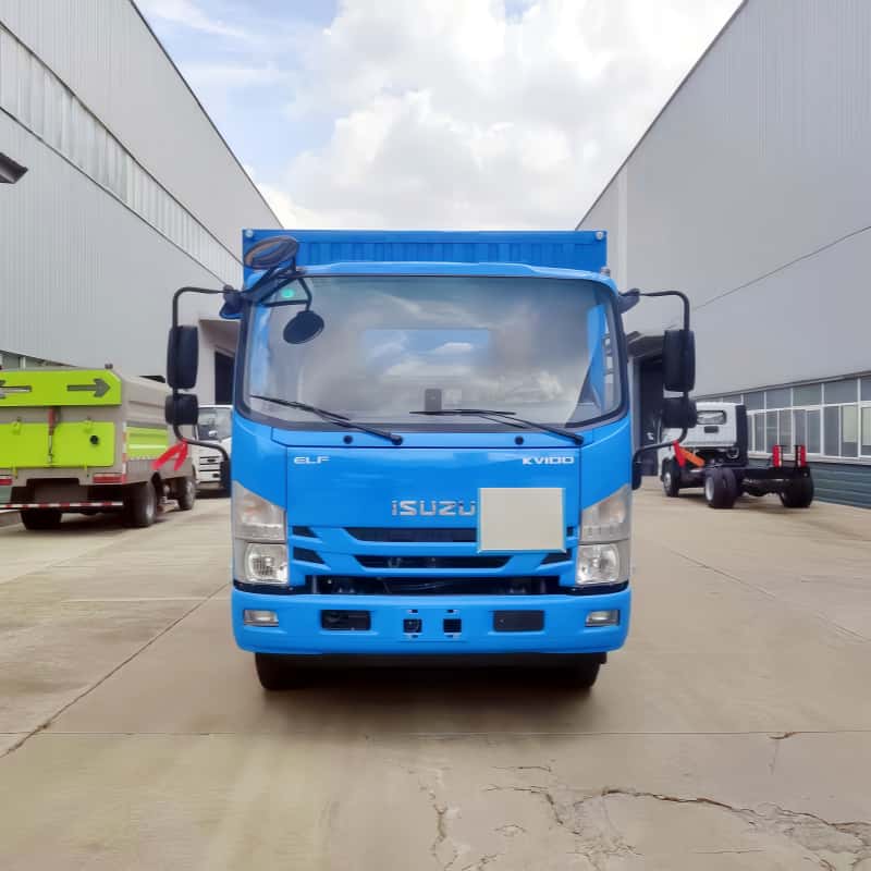 Isuzu 4×2 box-type cargo truck