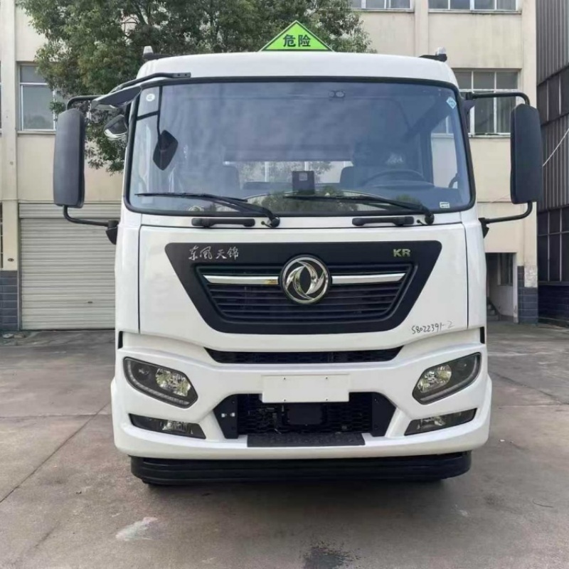 4x2Dongfeng Tianjin KR 6.8-meter stake-type Class II dangerous goods truck