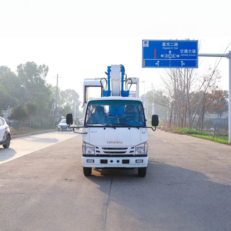 Camión de trabajo aéreo Isuzu 4x2 de doble fila