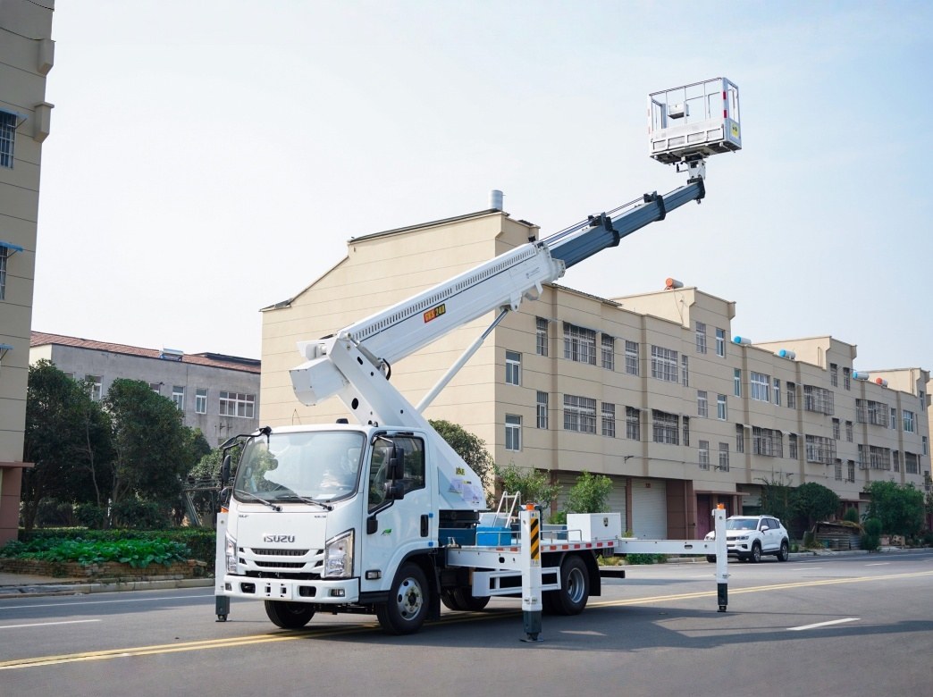 ISUZU 28m Telescopic Boom Aerial Work Platform