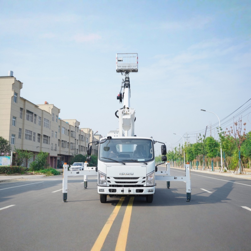 Isuzu 18M Telescopic Boom Aerial Work PlatformTruck
