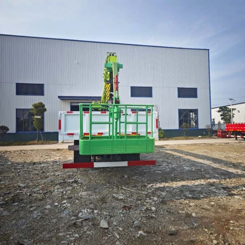 Dongfeng 10-Ton 5-Section Boom Truck Crane