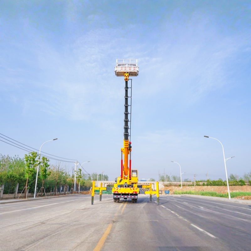 Dongfeng 47m Heavy-Duty Telescopic Boom Aerial Work Platform Truck