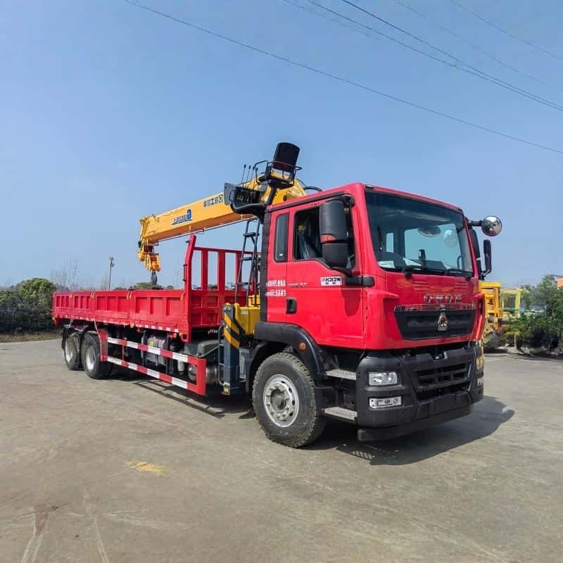SINOTRUK HOWO TX 6x4 Truck-mounted Crane 12Ton XCMG 320HP