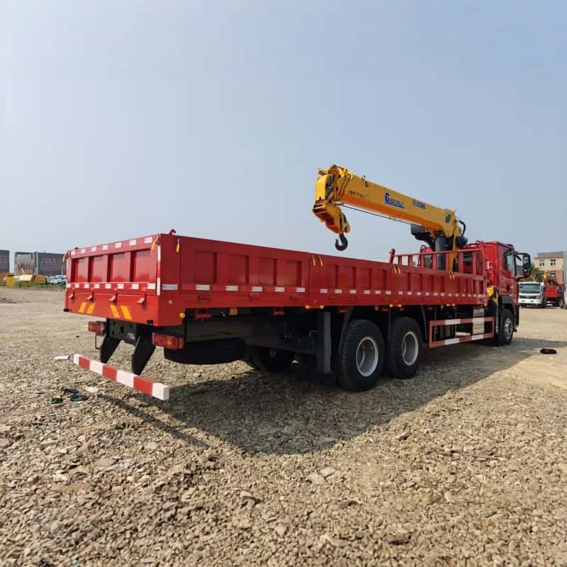 SINOTRUK HOWO TX 6x4 Truck-mounted Crane 12Ton XCMG 320HP