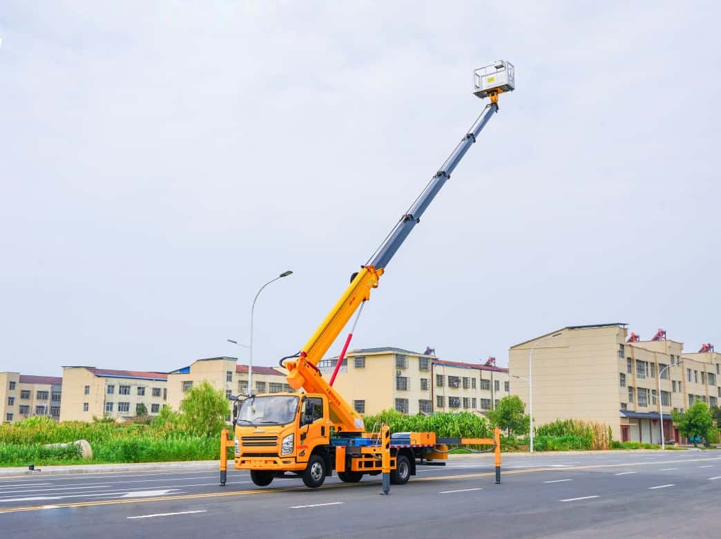 ISUZU 28m Telescopic Boom Aerial Work Platform