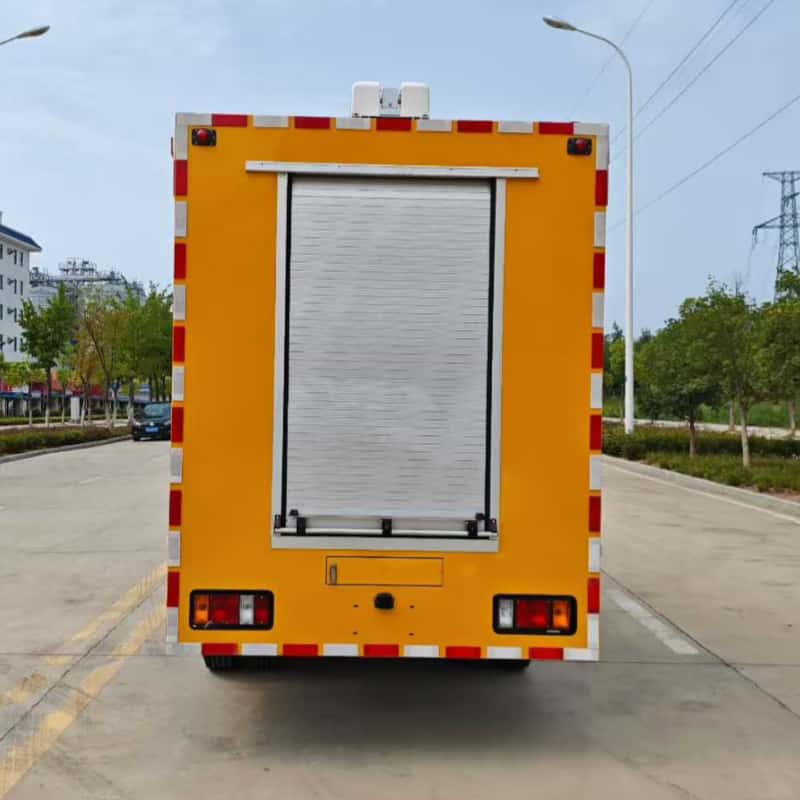 Isuzu Double Cab Engineering & Drainage Rescue Vehicle