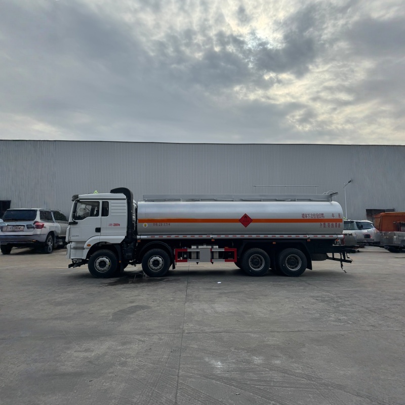 Shacman Delong  8×4 four front axles and eight rear axles fuel tank truck