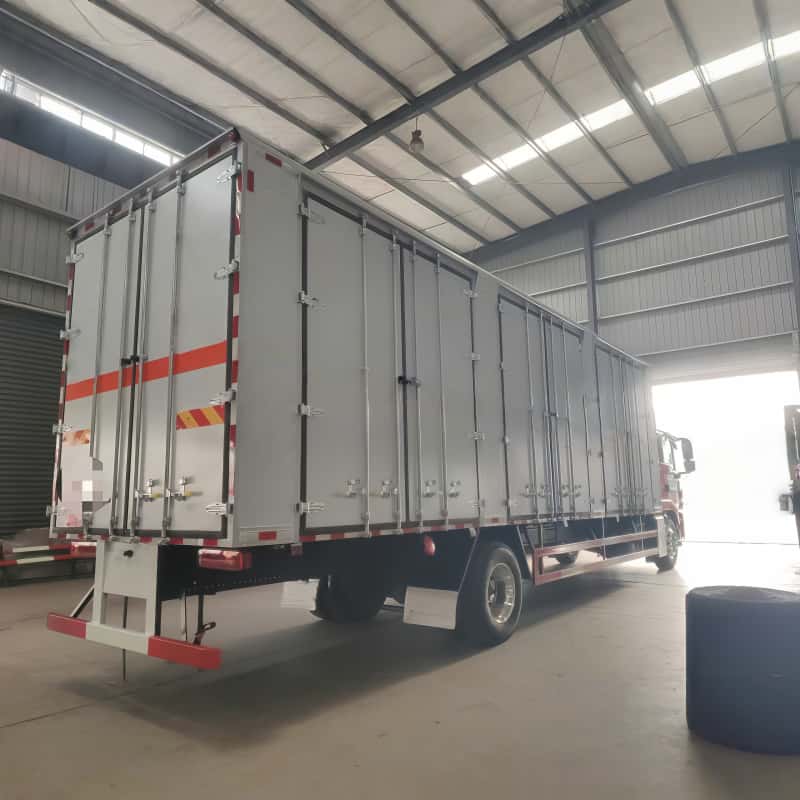 Sinotruk 290HP Blasting Equipment Transport Vehicle, 9.5m Explosives Van Truck