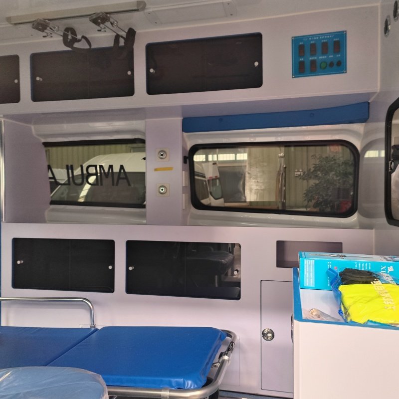 4x2 Ford New Transit Medium Wheelbase Medium Roof 9AT Automatic Ambulance (Monitoring Type)