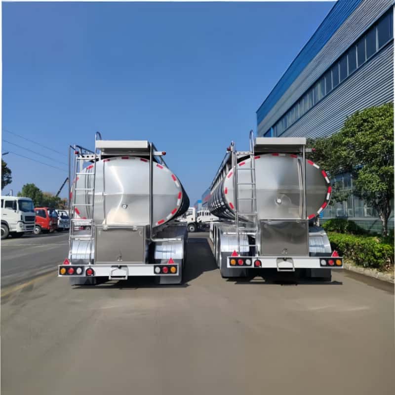 Semi-trailer milk tank transport truck