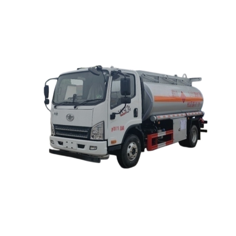 FAW 7600L oil tank truck