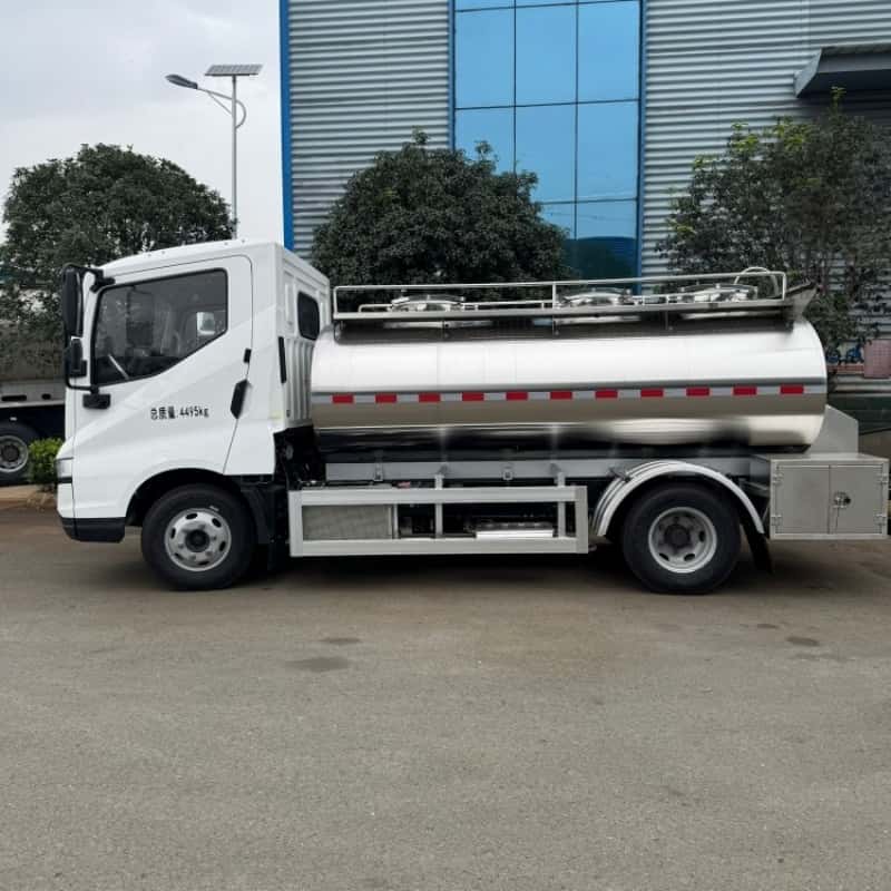 BYD 5000L  pure electric fresh milk transport vehicle
