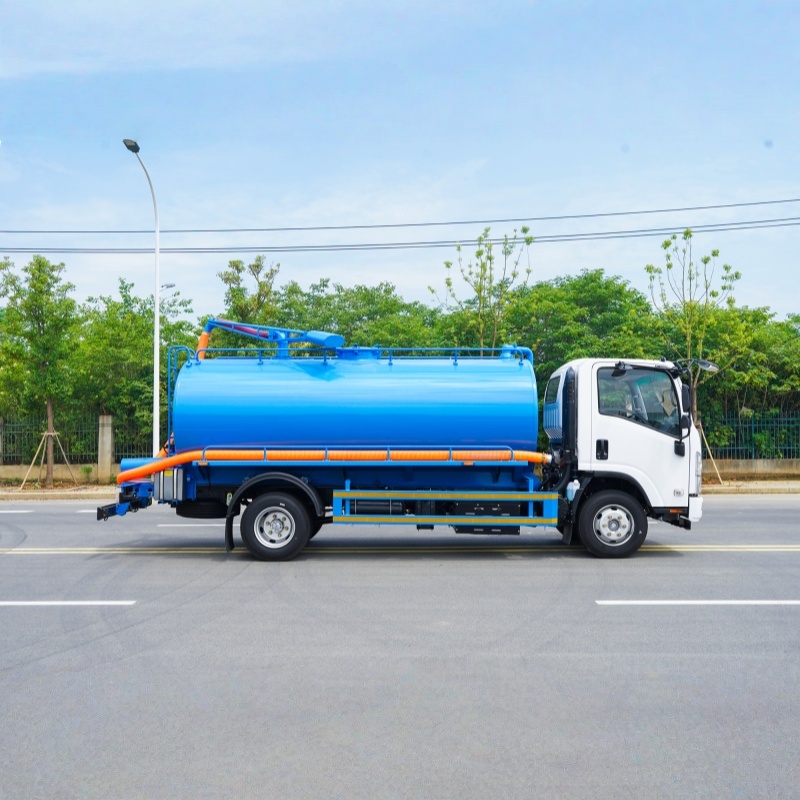 ISUZU 8000L Fecal Suction Truck Vacuum Sewage Suction Truck