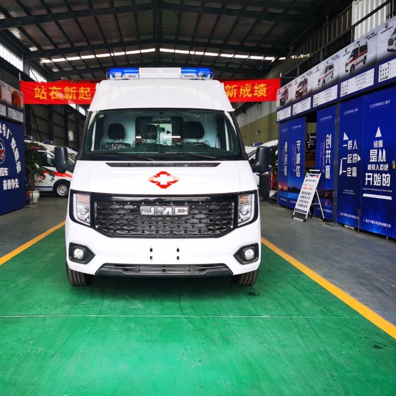 Jiangling Fushun Short Wheelbase Medium-High Roof Ambulance