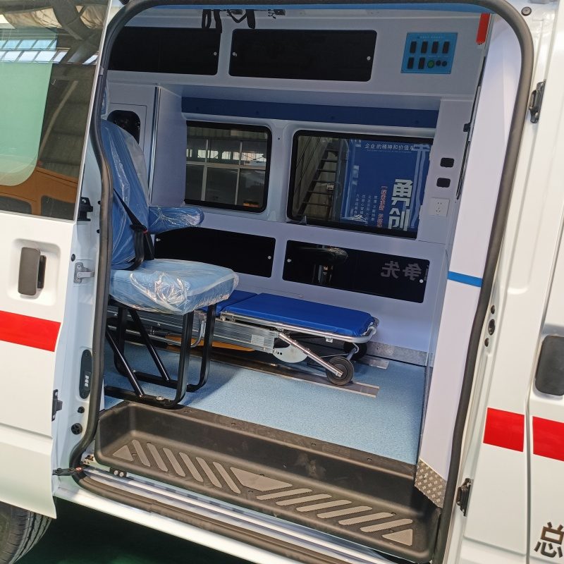 Jiangling Fushun Monitoring Ambulance