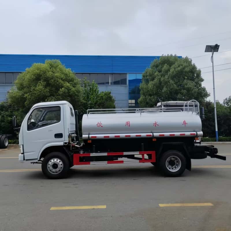 Dongfeng 4x2 5000L water supply truck