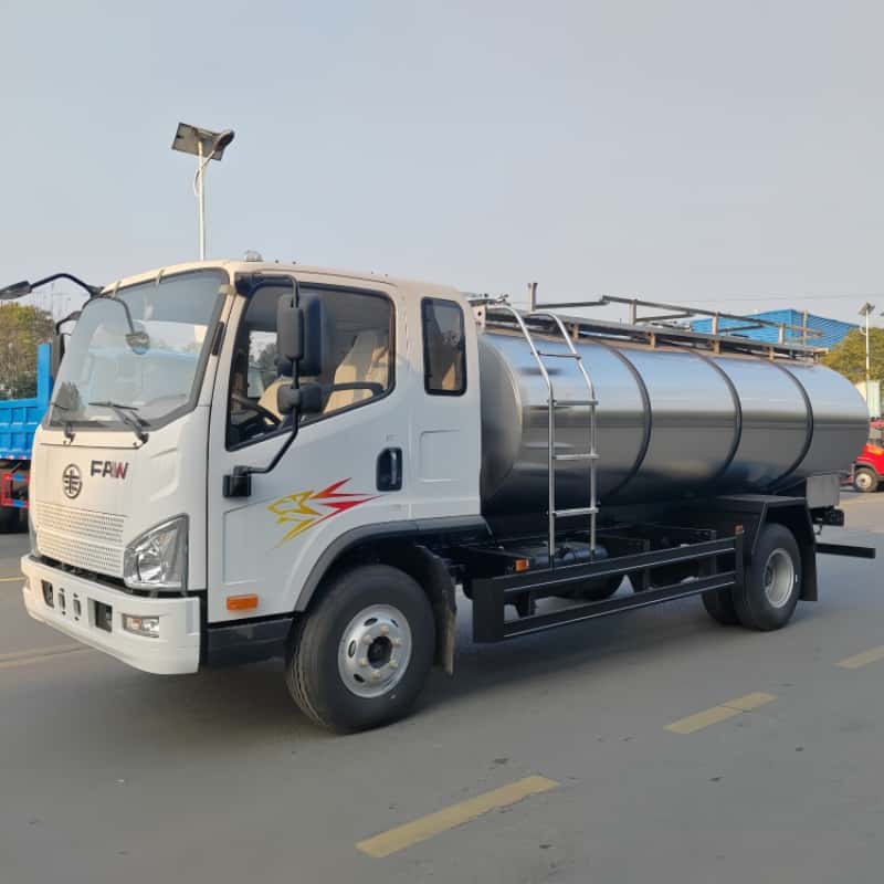 FAW 4x2 7000L Insulated & Heated Water Supply Truck