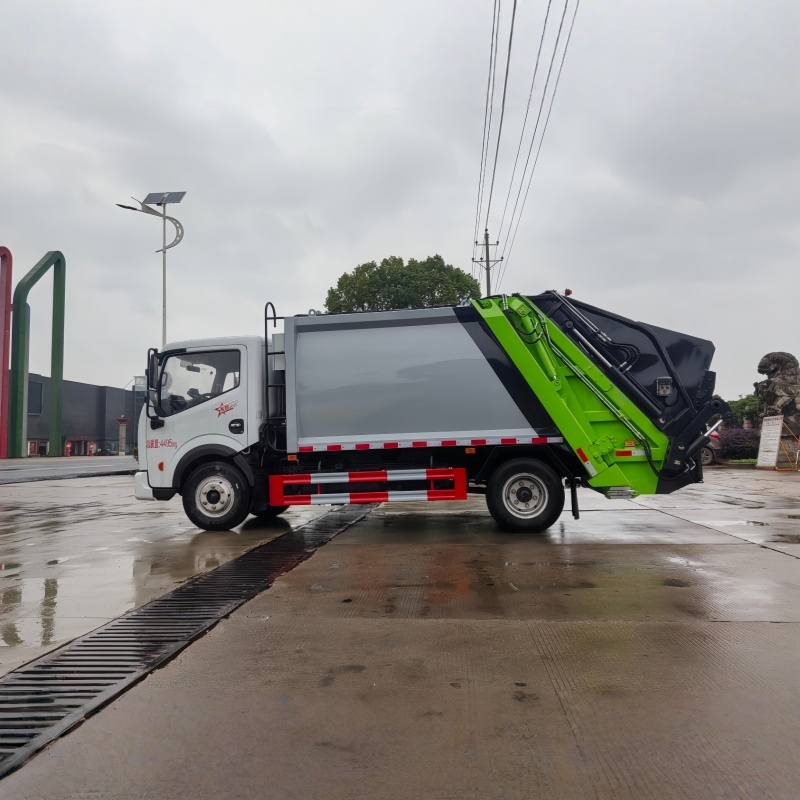 DFL Duolika  6500L blue-plate compressed garbage truck