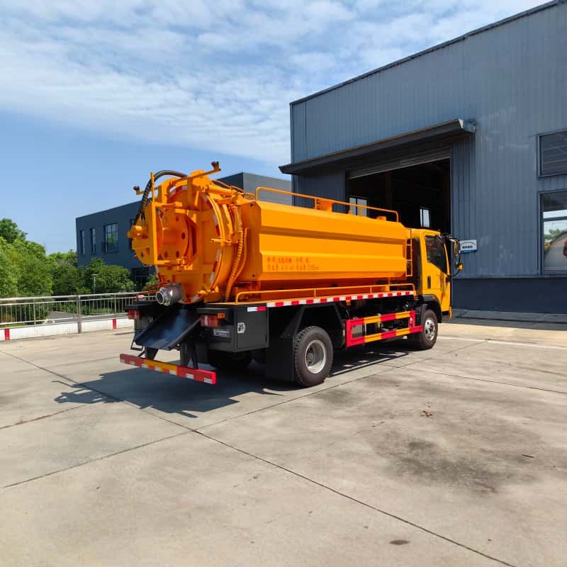 5000L Sewer Cleaning and Suction Truck