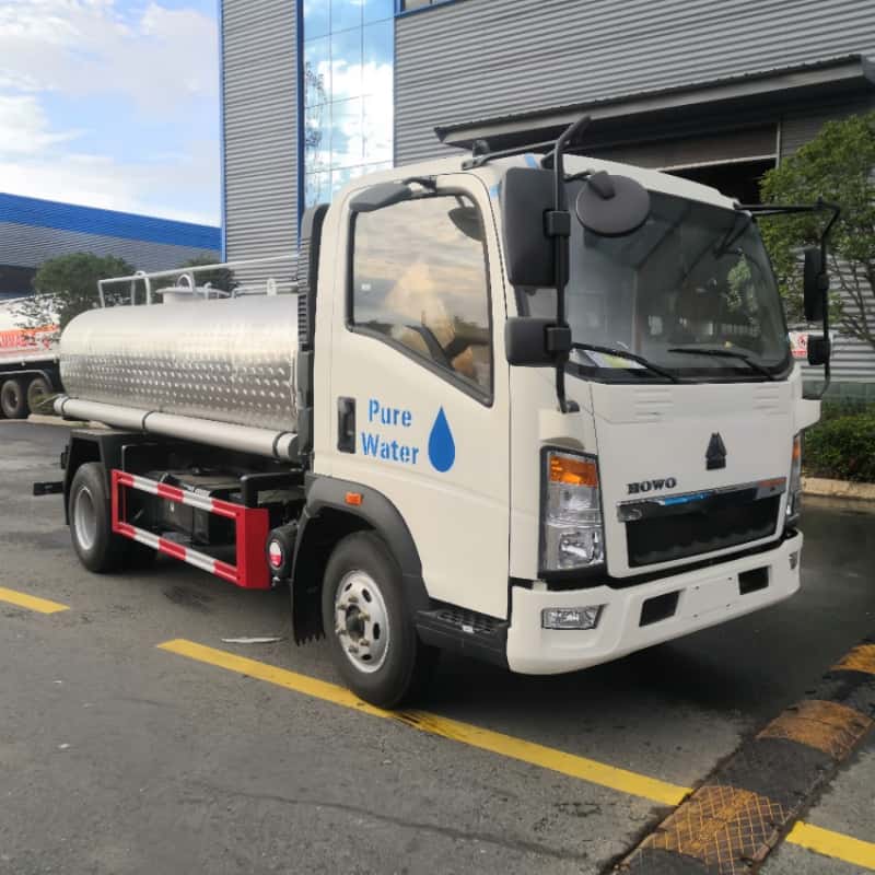 Howo 4x2 5000L (5m³) Food-Grade Stainless Steel Water Supply Truck