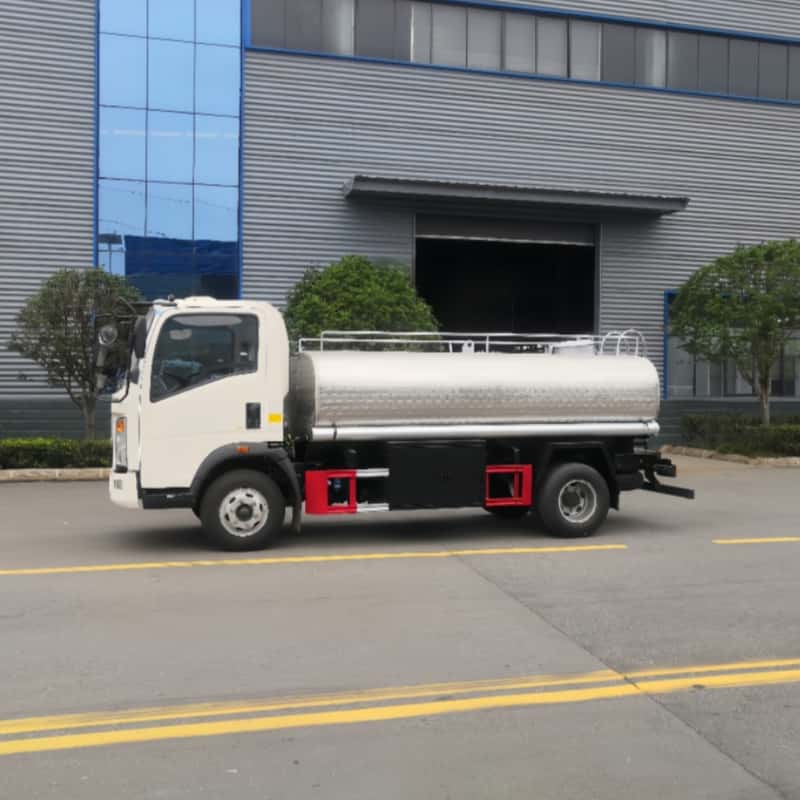 Howo 4x2 5000L (5m³) Food-Grade Stainless Steel Water Supply Truck