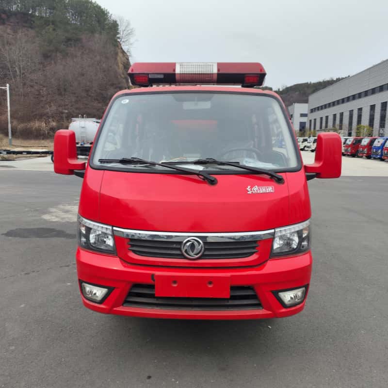 Camión de bomberos con tanque de agua DFL