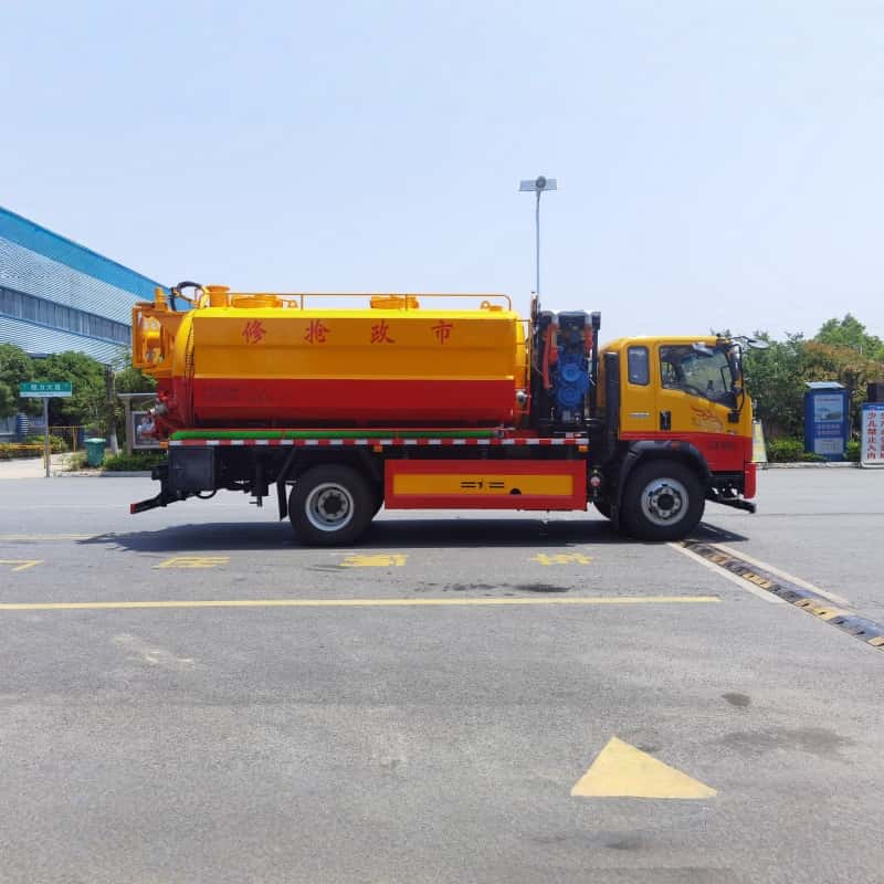Sinotruk Homan 13000L Cleaning and Sewage Suction Truck