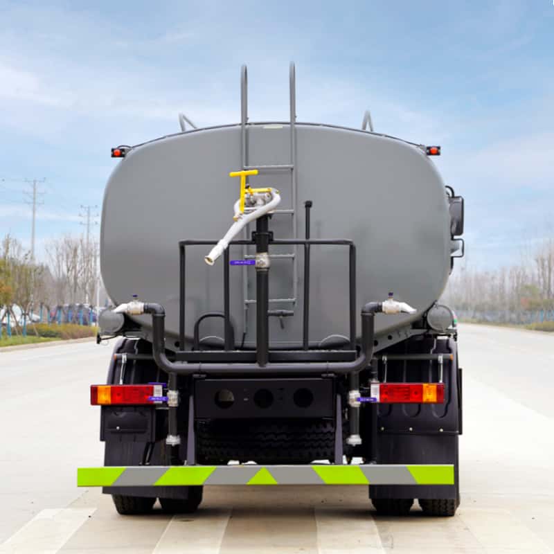 Shacman 12000L sprinkler truck