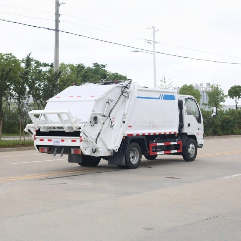 ISUZU 6CBM Rear Loader Compactor Garbage Truck