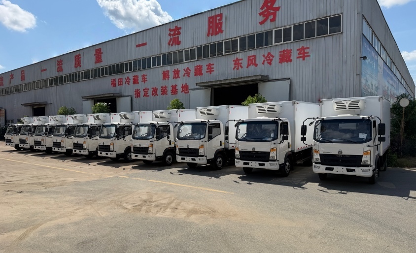 Camiones frigoríficos entregados a Sudamérica | Proyecto de exportación de fábrica china
