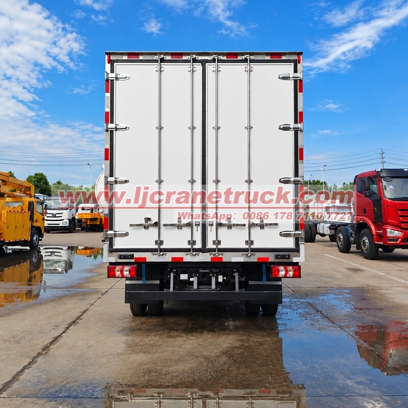 Camión frigorífico SHACMAN G300 4×2 de 5 toneladas